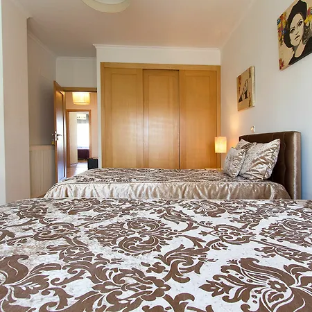 Expo Luxurious By Homing Apartment *